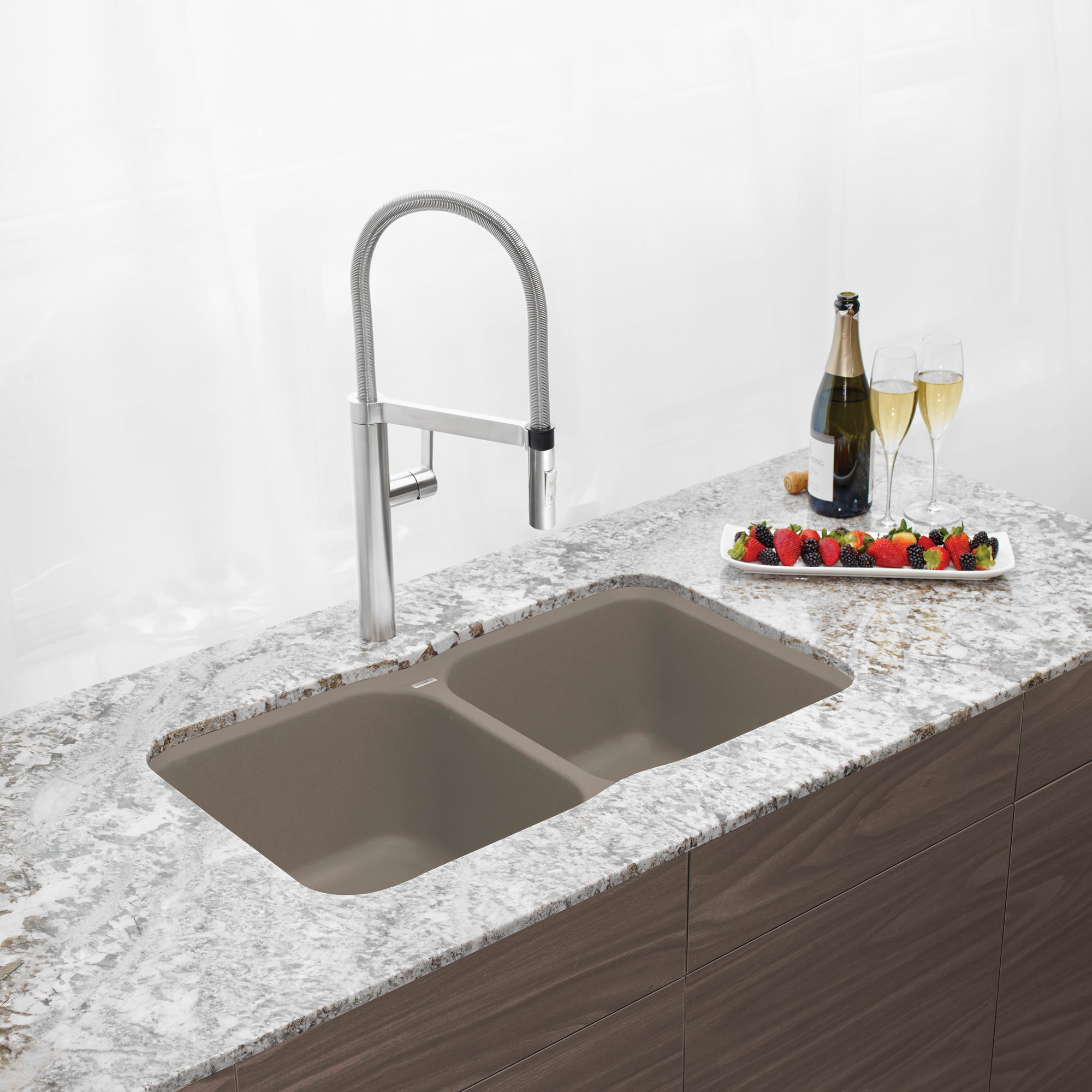 evier-de-cuisine-a-montage-sous-plan-et-a-deux-cuves-vision-u-2-silgranit