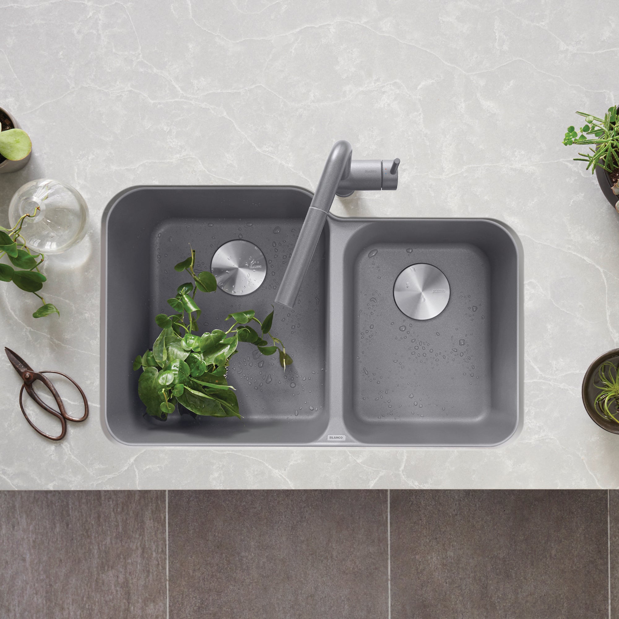 evier-a-montage-sous-plan-et-a-deux-cuves-vision-u-175-silgranit