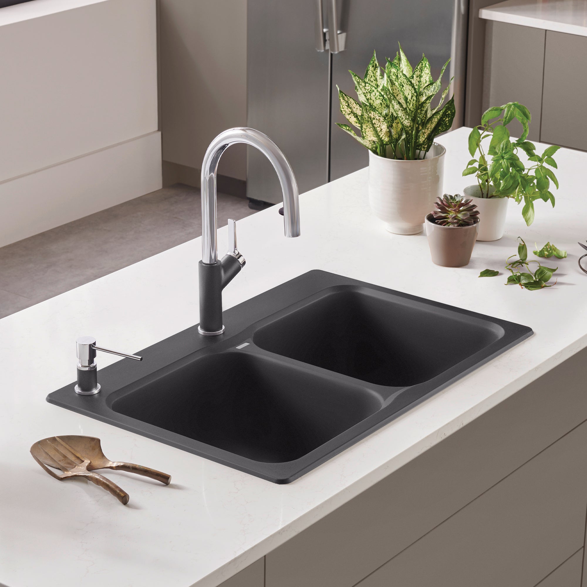 evier-de-cuisine-a-montage-en-surface-et-a-deux-cuves-vision-210-silgranit