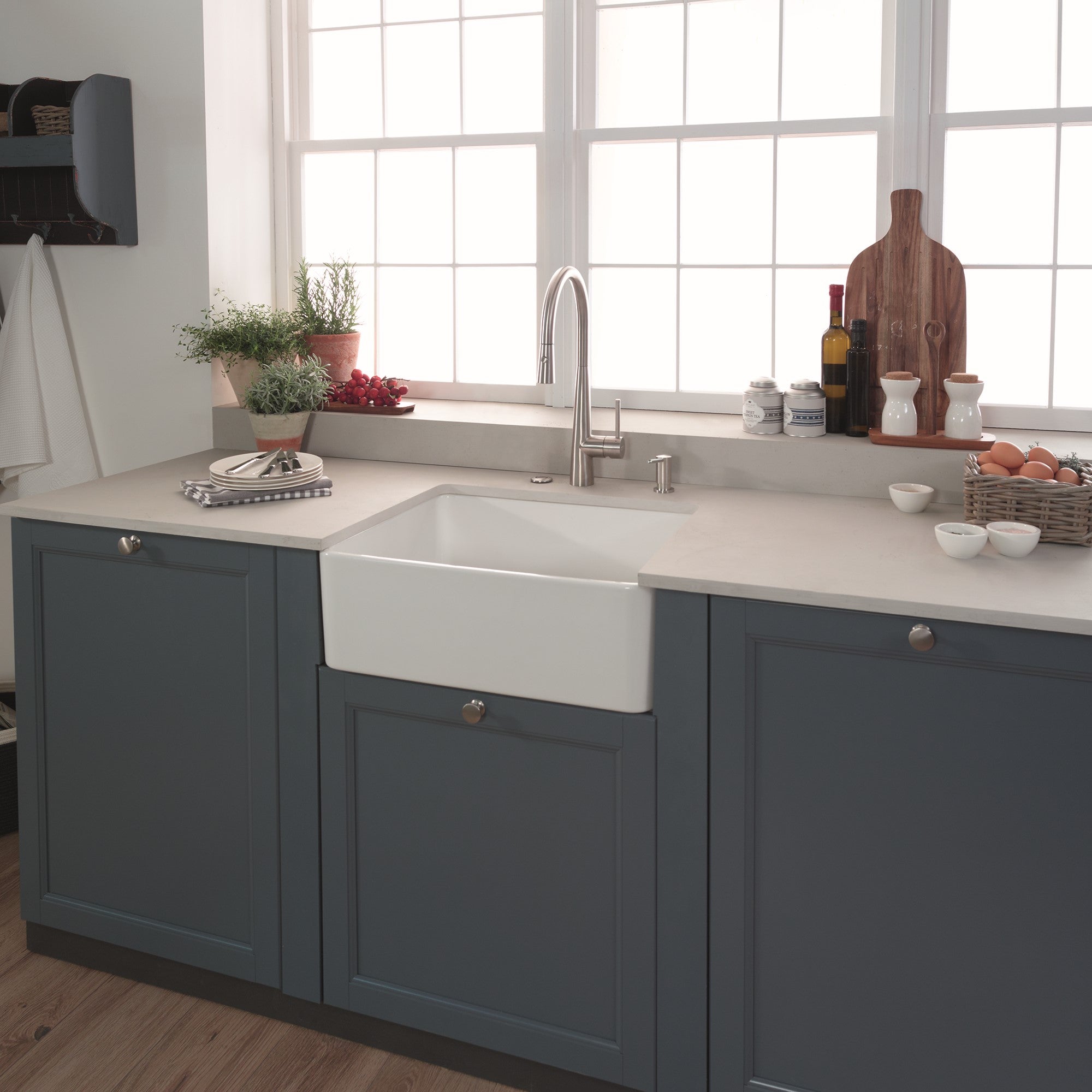 Franke Manor House 23,62-in. x 19,88-in. Tablier blanc avant de bol à bol à file d'évacuage de cuisine - MHK110-24Wh