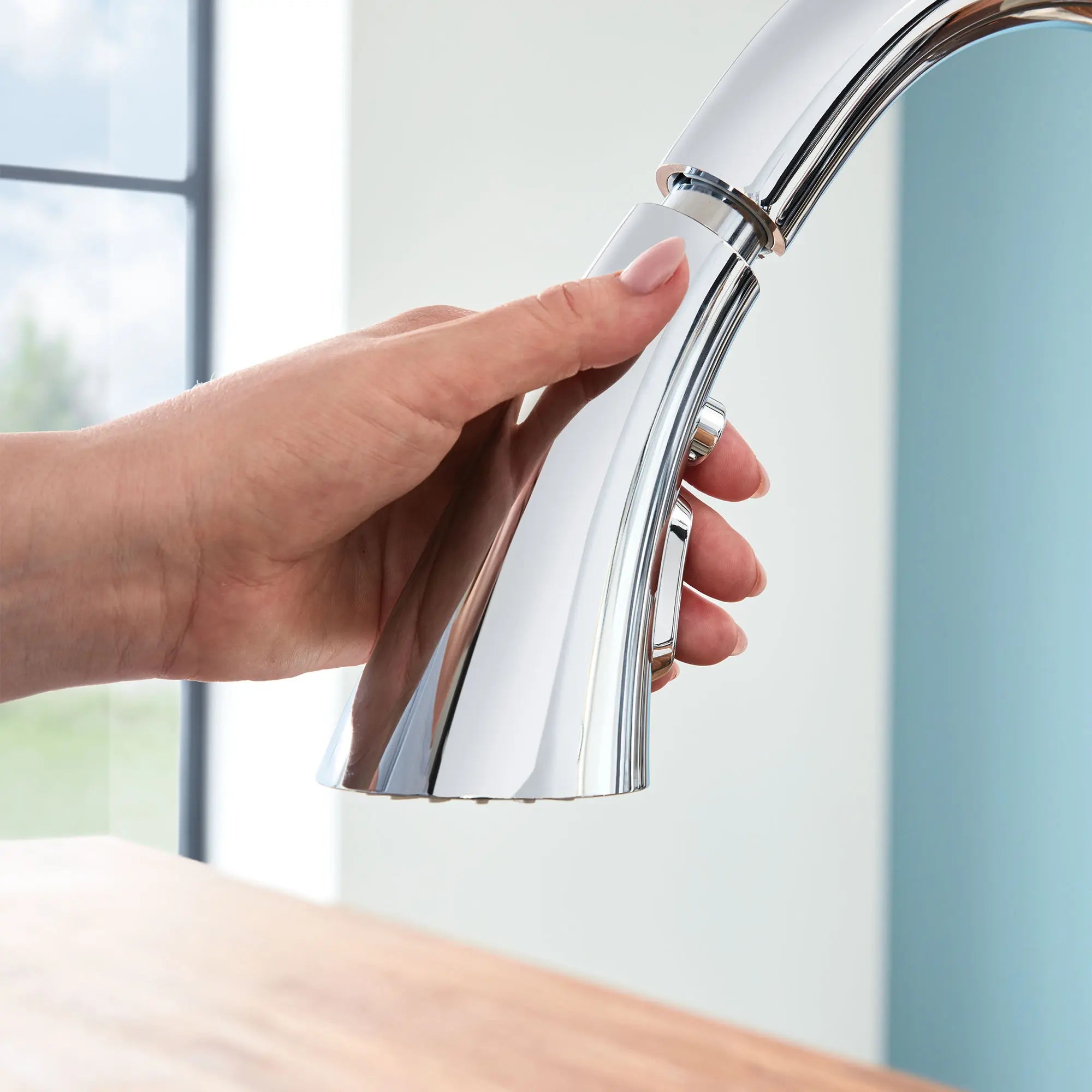 GROHE Zedra Single-Handle Pull-Down Triple-Spray Kitchen Faucet 6.6 L/min (1.75 gpm)