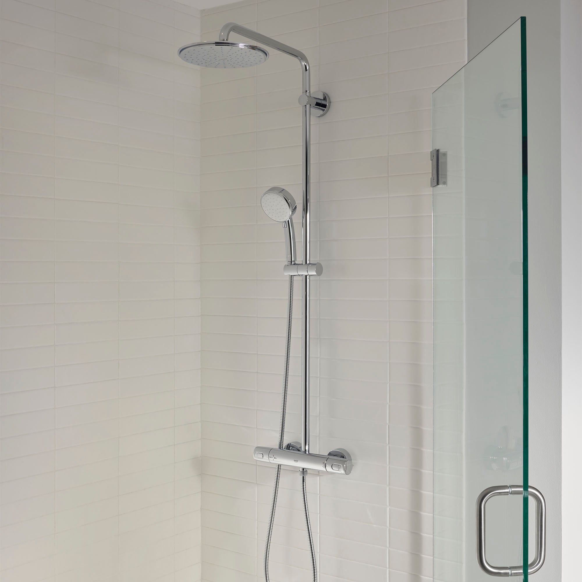 Système de douche thermostatique dote de la technologie CoolTouch