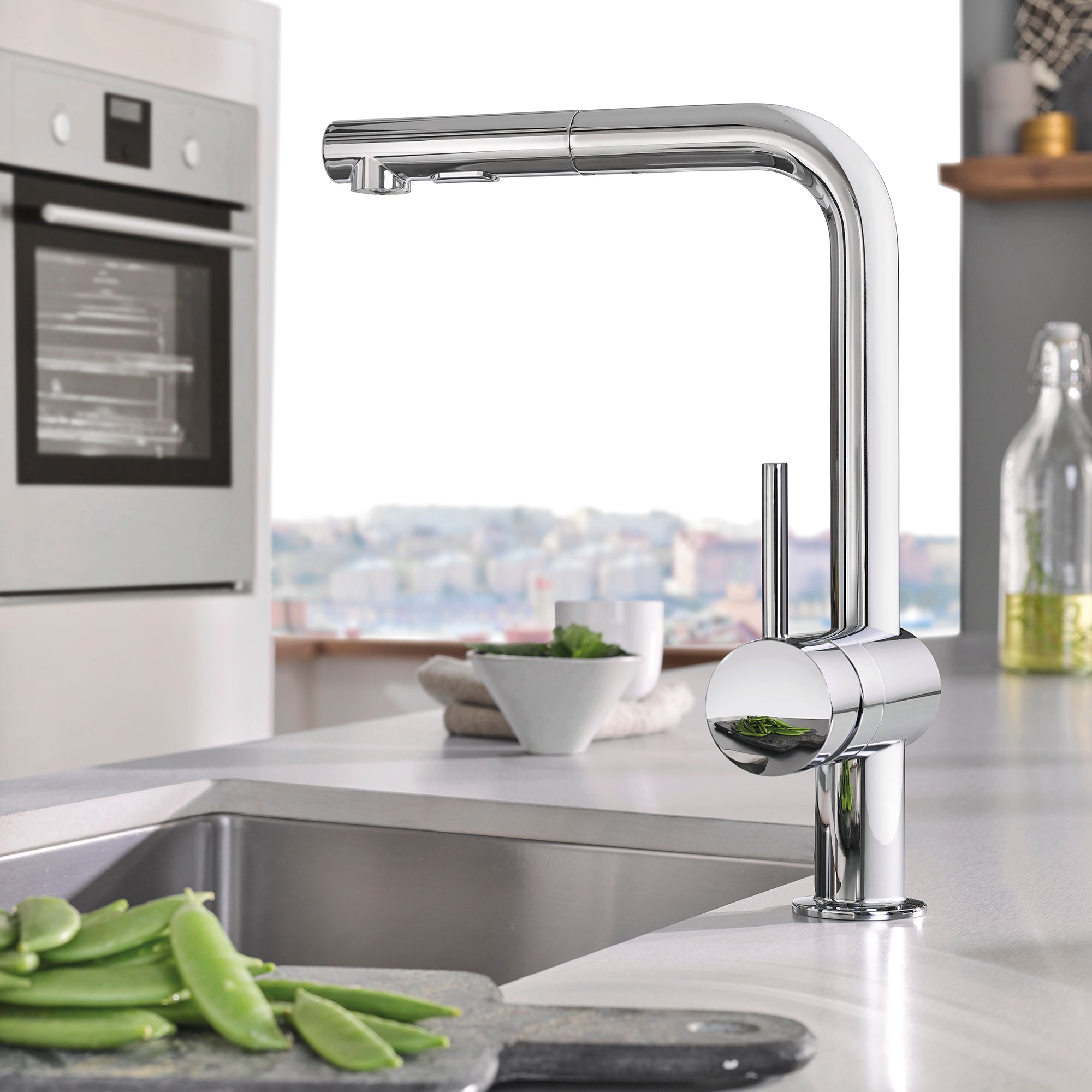 Double jet pull-out shower faucet